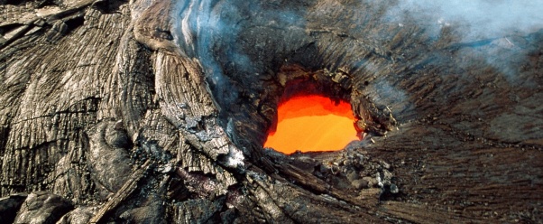 Kilauea, Hawaii Volcanoes National Park   1600x1 (click to view)